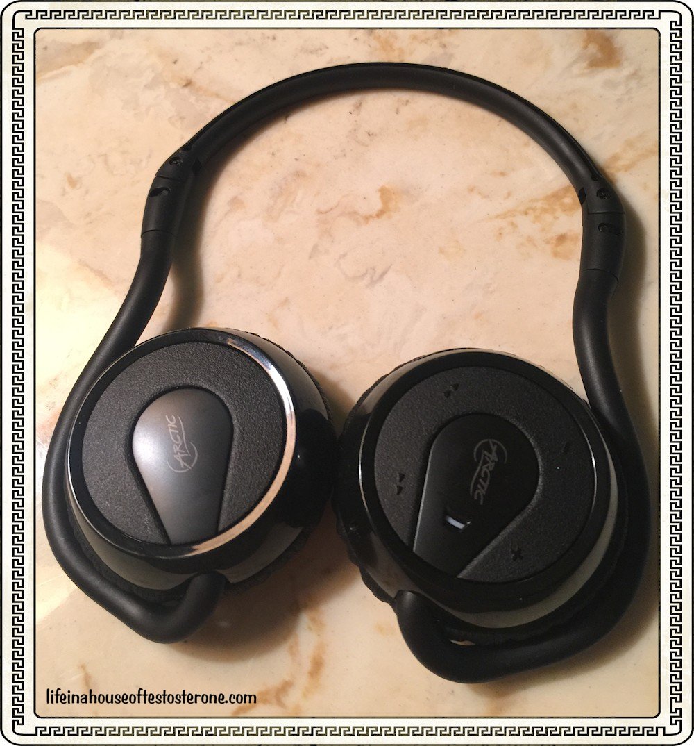 Arctic P324 Bluetooth Headset Review from Life in a House of Testosterone