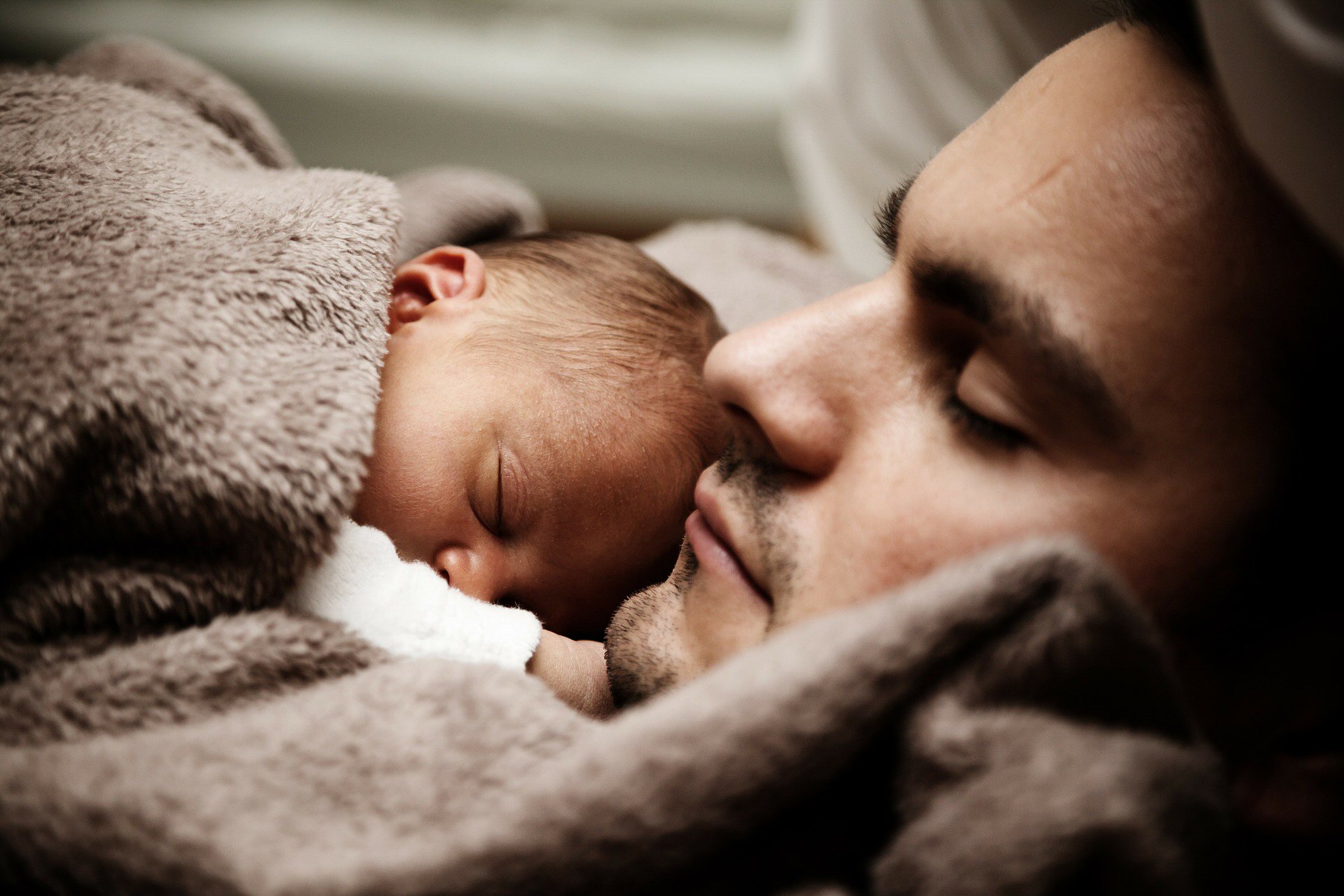 top-6-things-to-get-your-husband-for-his-first-father-s-day