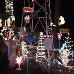 9604-and-9606-asbury-court-richmond-va-tacky-lights-tour-2016-photo-2