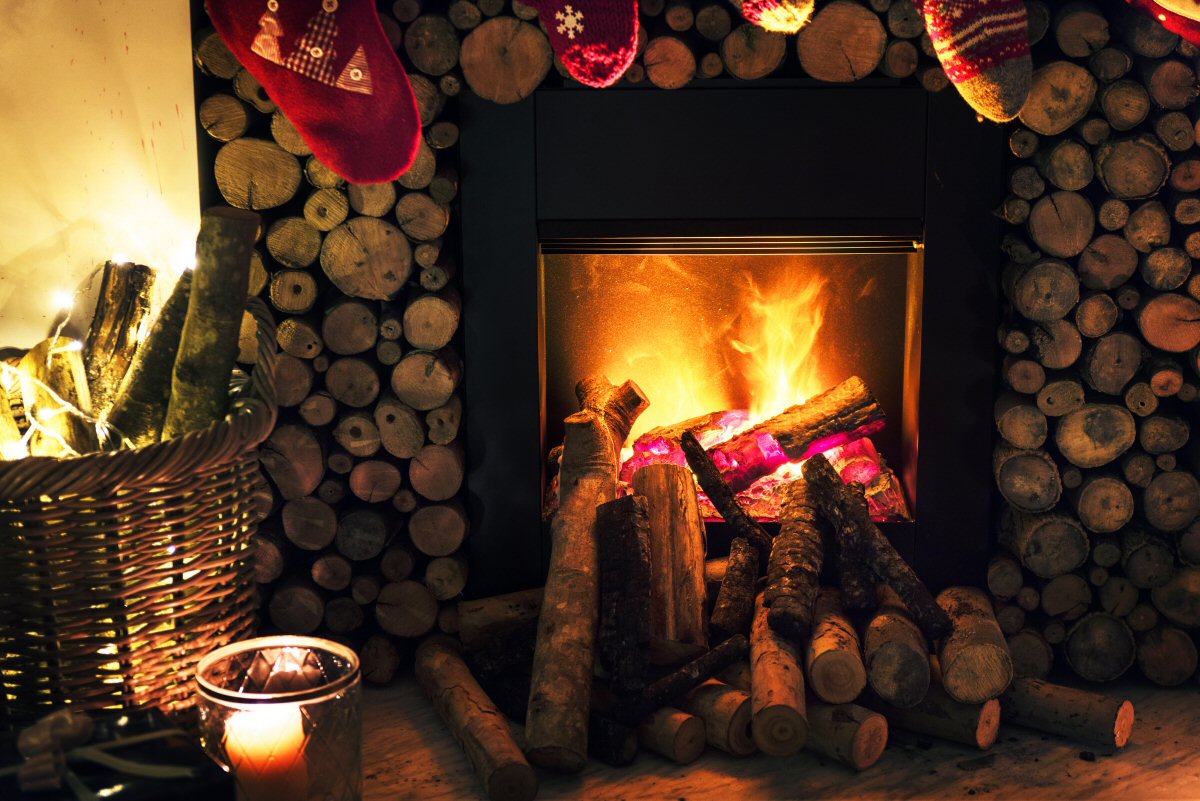 Practical Ways to Save Money on Heating During the Winter Holidays