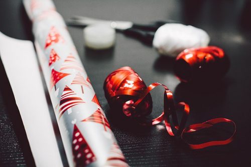 A To-Do List To Make Your Life Less Stressful This Christmas - Get Cards and Wrapping Paper