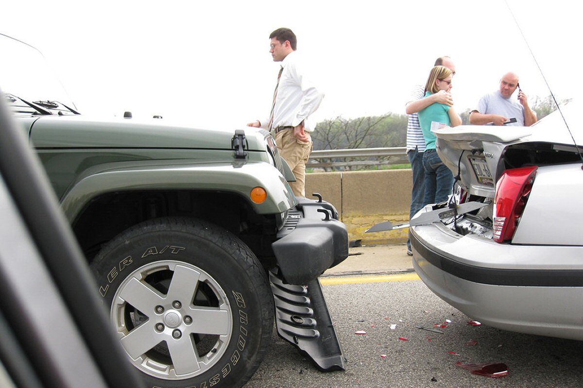 Mistakes People Make After a Car Accident