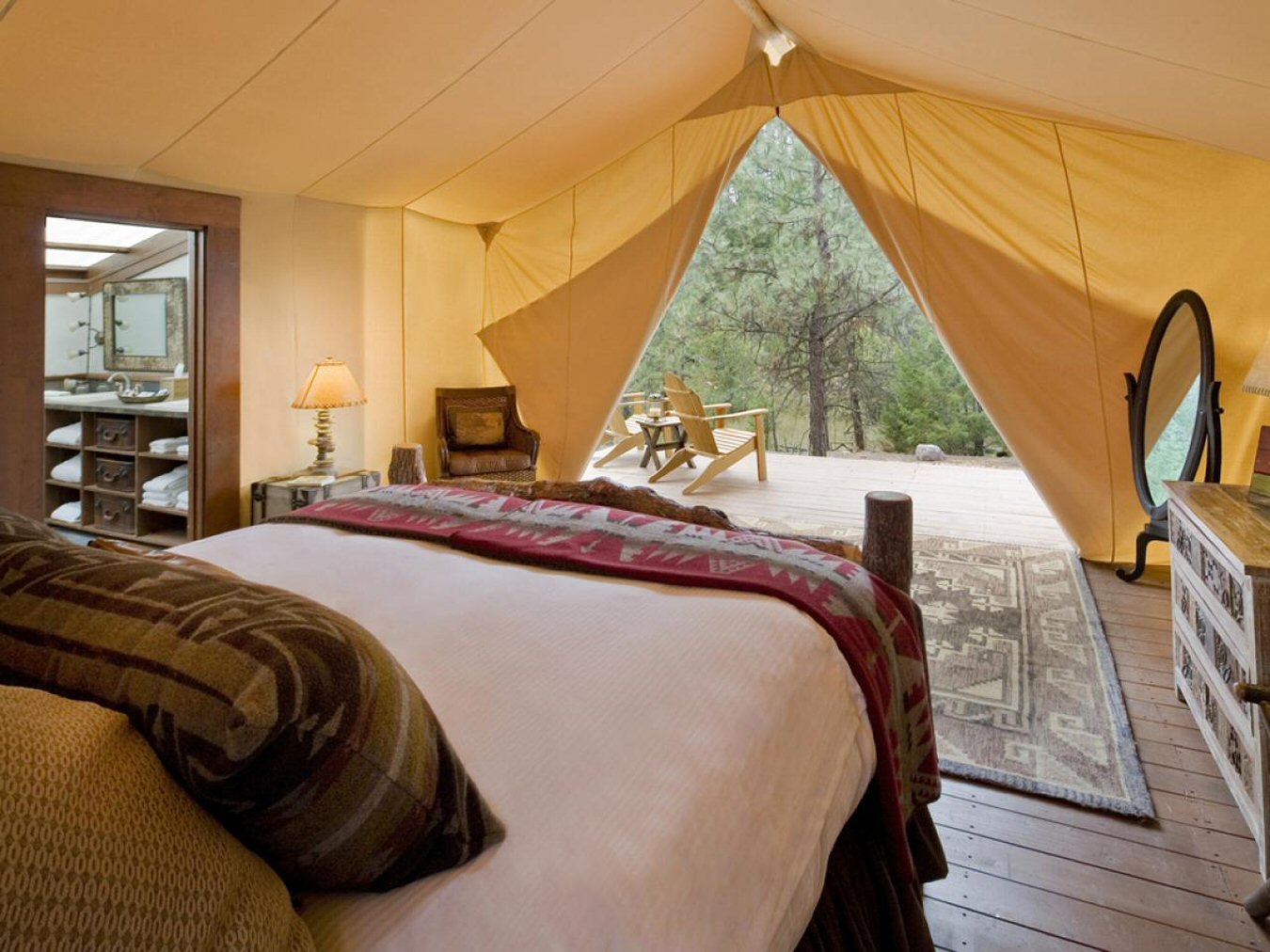 Camp Like A King: Bringing Luxury To Your Camping Holiday