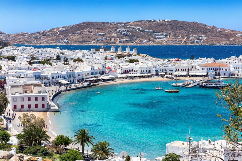 Mykonos or Santorini For Your Holiday – How to Choose!