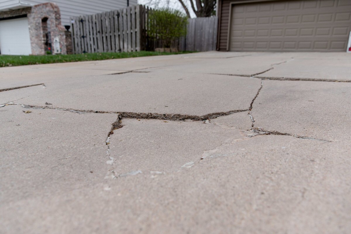 driveway crack