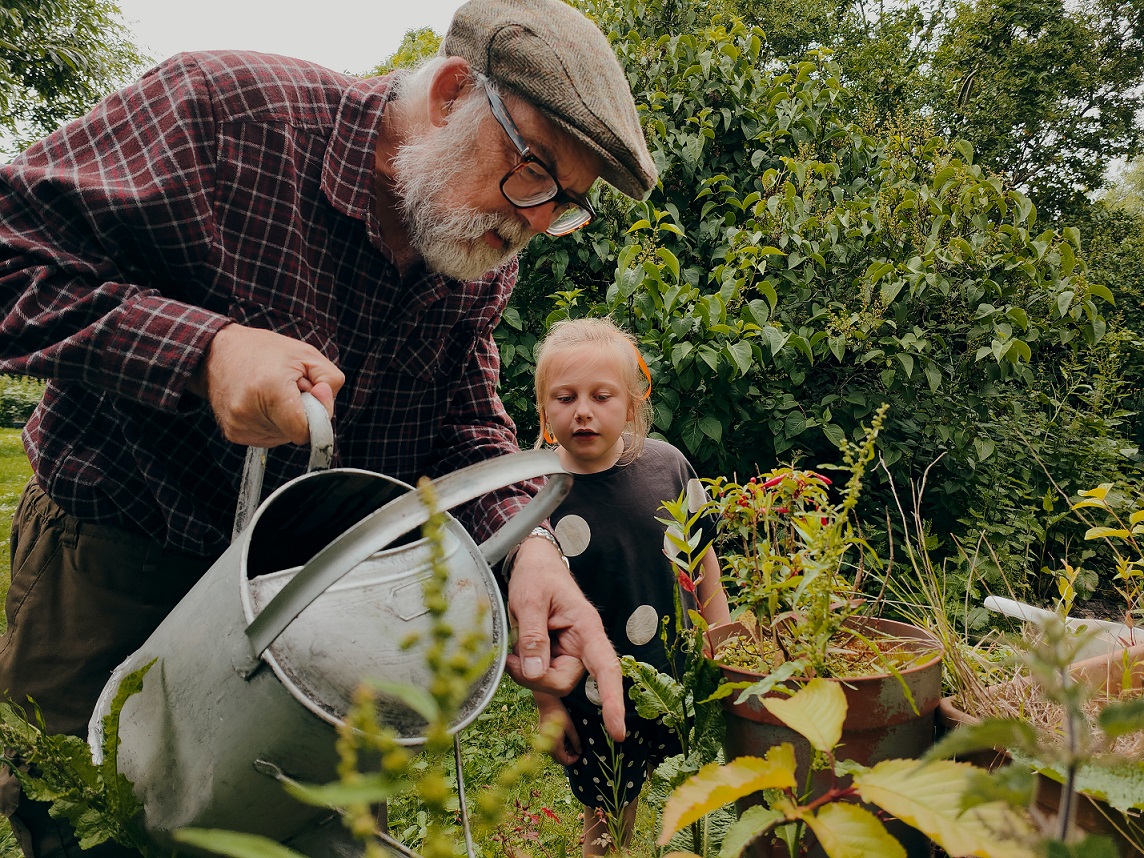 Encouraging Your Elderly Parents to Maintain Social and Physical Interactions